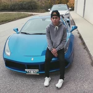 Meet your Posher, Gabriel nicolo